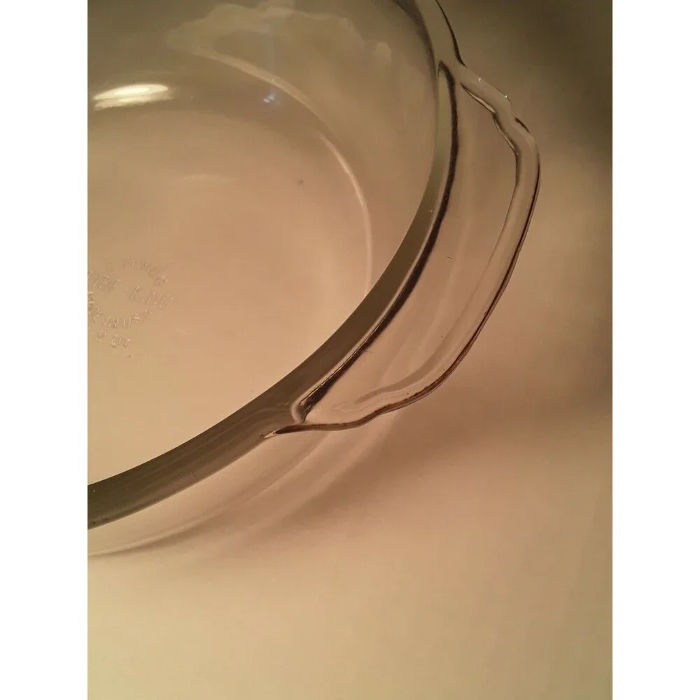 VINTAGE FIRE KING GLASS ROUND 1 1/2 QT CASSEROLE WITH SILVER METAL MCM TRIVET